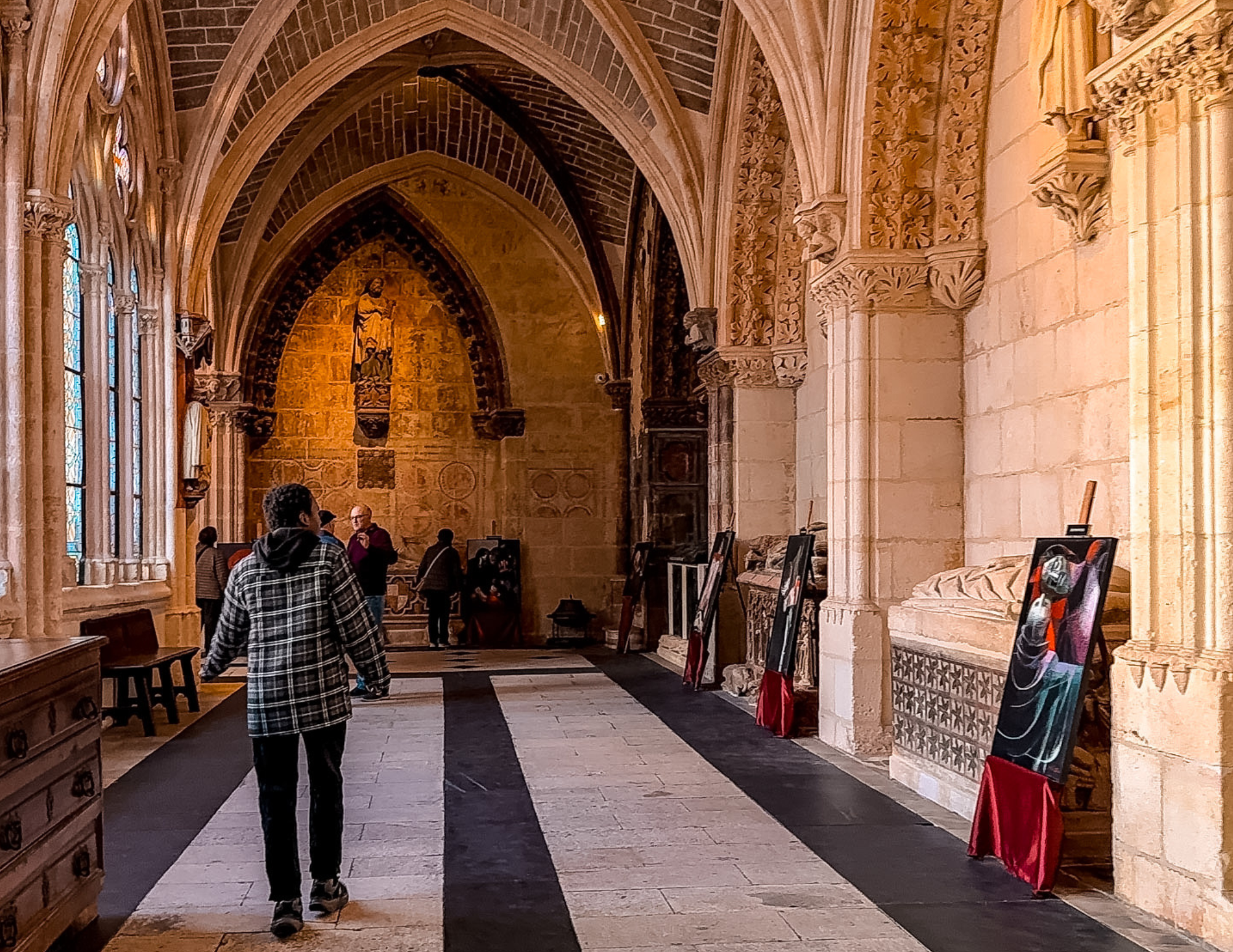 Burgos Travel Guide (4).png
